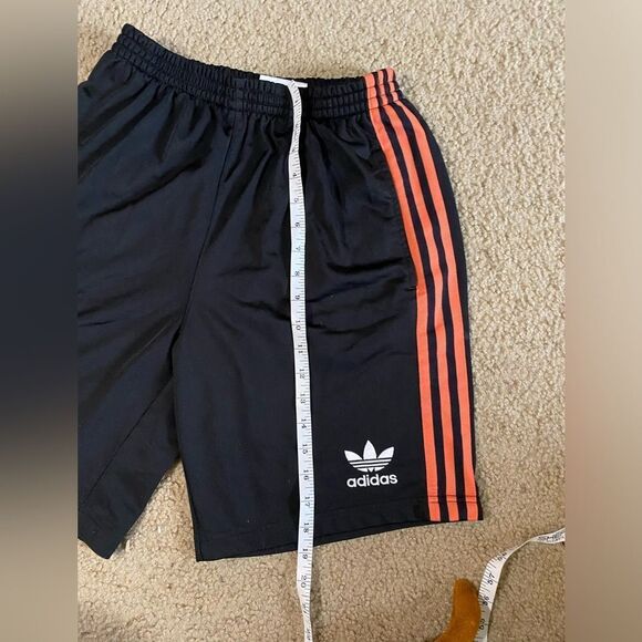 Adidas Trefoil Logo Shorts - Picture 3 of 3